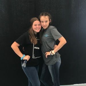 Meet your Posher, Karoline